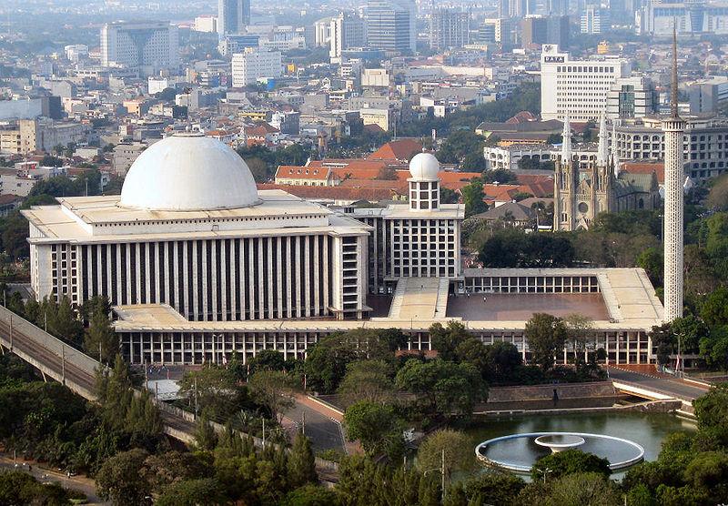 Gambar Masjid terbesar,termegah, terindah di indonesia adalah? versi saya