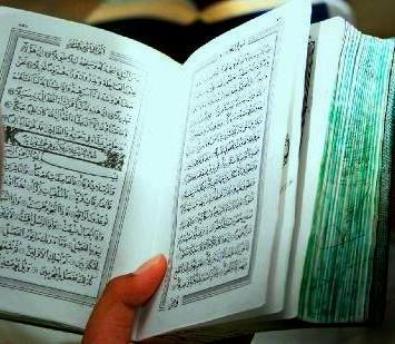 Mengupah Pembaca Al-Qur'an dalam Acara Walimah dan Kematian