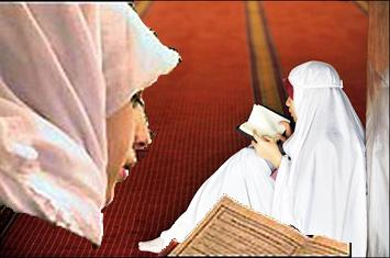  Bolehkah Wanita Haid dan Nifas Membaca Al-Qur'an di Bulan Ramadlan?