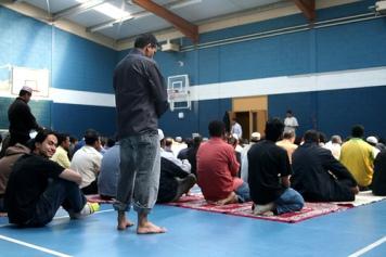 Orang Bau Jangan Shalat di Masjid