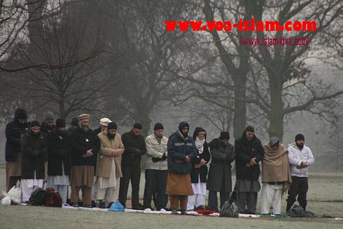 Ingin Khusyu' Shalat, Pahami Bacaan Shalatmu!