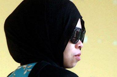 Foto Model Malaysia Divonis Hukuman Cambuk oleh Pengadilan Tinggi Syariah