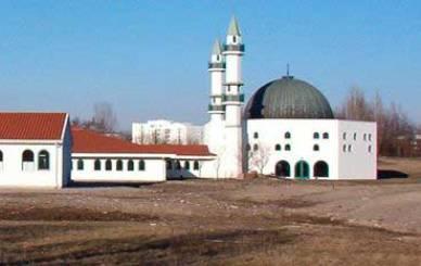 Masjid Agung Swedia Ditembaki Orang Tak Dikenal