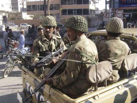 Pejuang Islam Bunuh 4 Polisi, Bakar 6 Kendaraan NATO di Pakistan
