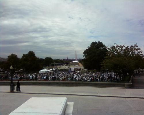 Sholat Jumat di Capitol Hill Diprotes oleh Kelompok Anti Islam