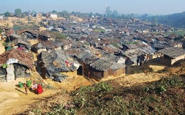 Polisi Kembali Hancurkan 30 Gubuk Pengungsi Muslim Rohingya