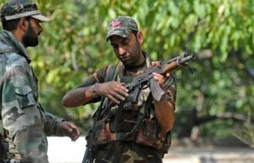 Pejuang Kashmir Tewaskan Komandan Pasukan Elit India