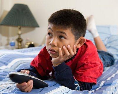 Jam Belajar Anak-anak Hanya Setengah dari Waktu Nonton Televisi