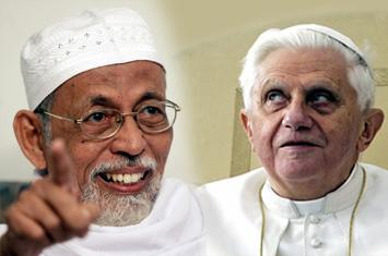 Beda Ulama dan Paus: Gus Dur Orang Murtad atau Guru Perdamaian?
