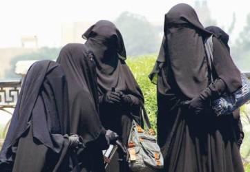 Pengadilan Kairo Cabut Larangan Niqab 