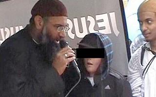 Seorang Anak Inggris Masuk Islam oleh Choudary