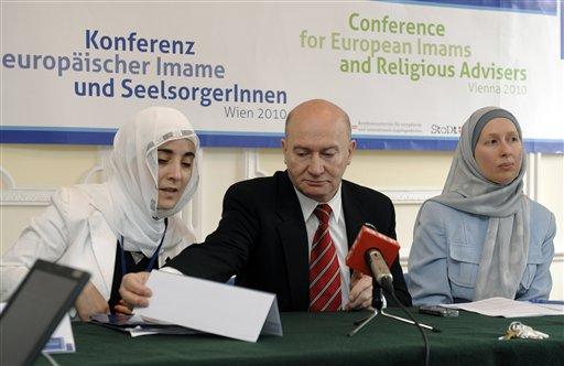 Konferensi Muslim di Austria Kritisi Larangan Cadar