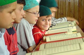 Menekan Faktor Penghambat Anak Menghafal Al-Qur'an