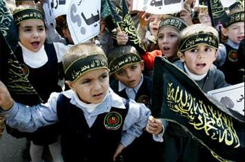 Mendidik Anak Menjadi Mujahid Islam yang Tangguh