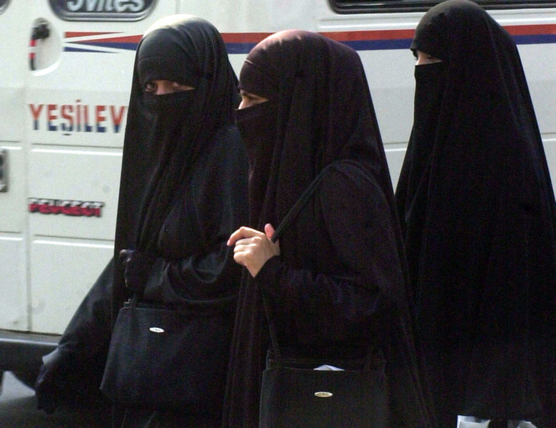 Burqa Terlarang di Perancis