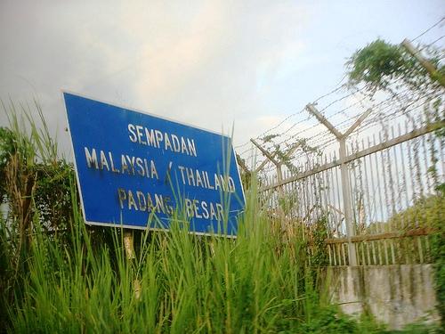 Tiga Pembuat Bom di Perbatasan Thailand Ditangkap Polisi