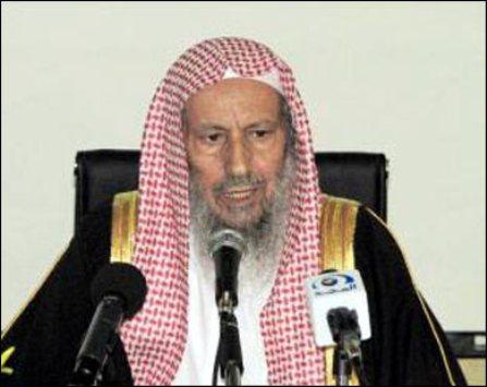 Ulama Senior Saudi: Khadafi Tidak Islam Harus Dilengserkan 