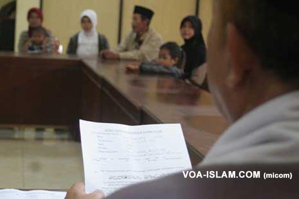 16 Jemaat Ahmadiyah Cianjur Bertobat Masuk Islam lagi