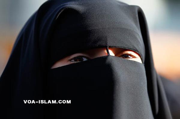Jilbab Bukan Produk Budaya, Tapi Syariat. Hari Genee Gak Jilbab!