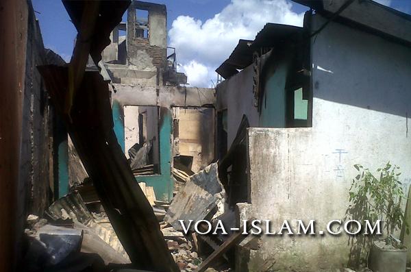 Ambon Bergolak Lagi‏, Perusuh Kristen Serang Kampung Muslim dengan Bom
