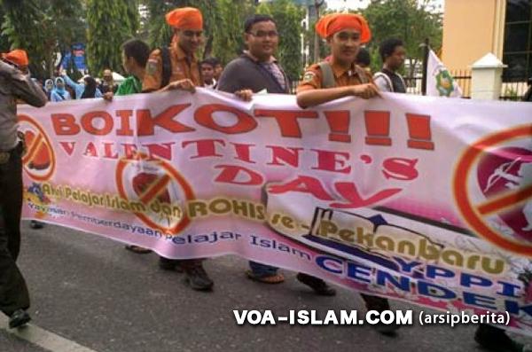 Ribuan Pelajar Islam Pekanbaru Pawai Tolak Valentine (Hari Seks Bebas)