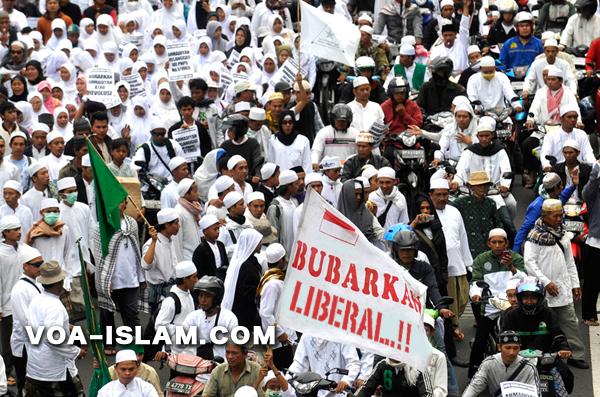 Umat Islam Nyatakan Perang terhadap Liberal, Biang Kemurtadan & Kebangkrutan
