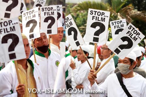 Diprotes FPI, SCTV Batalkan Penayangan Film Sesat '?' (Tanda Tanya)