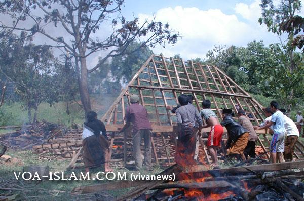 Provokatif & Tak Tahu Diri, Pusat Sekte Syi'ah Sampang Dibakar Oreng Madure