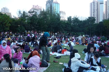 Sehari di Victoria Park, ''Kampung Jawa''nya TKW di Hong Kong