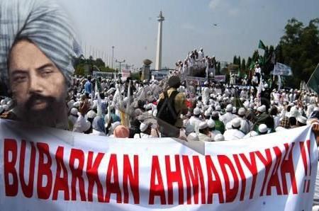 Ormas-ormas Islam Tuntut Pemerintah Bubarkan Ahmadiyah