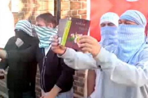 Nekad Bakar Al-Qur'an, Enam Pemuda Inggris Ditangkap Polisi