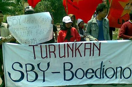 Petisi 28 Akan Kerahkan Sejuta Massa untuk 'Lengserkan Presiden SBY