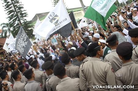 Aksi Damai Umat Islam Bekasi Menolak Gereja 'Ilegal' Galilea Taman Galaxi