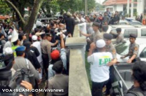 FPI Ultimatum Ahmadiyah Makassar Tiga Hari untuk Dibubarkan