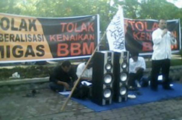 Tolak Kenaikan harga BBM: HTI Gelar Aksi Simpatik