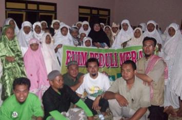 Pengungsi Merapi Tenangkan Batin dengan Shalat Berjamaah