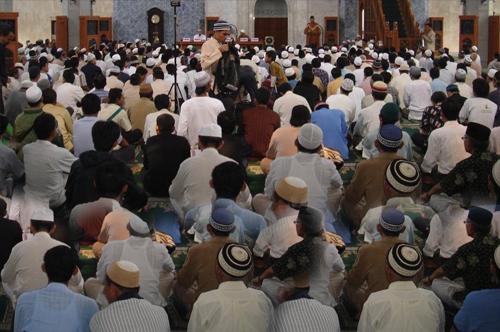 Tabligh Akbar: Menyingkapi berbagai Aliran Sesat dalam Islam