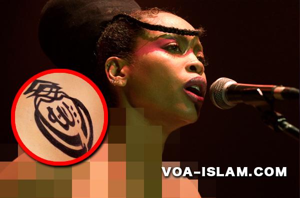 Lecehkan Allah untuk Tato Dada, Penyanyi Amerika Haram Manggung di Malaysia