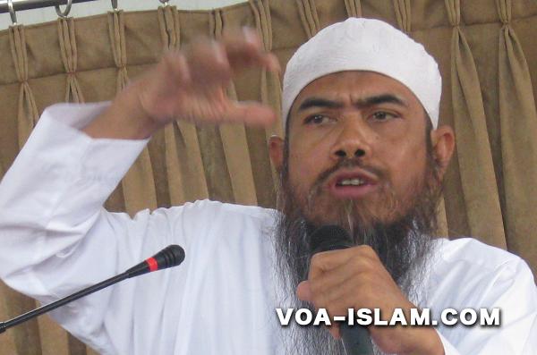 Awas!! Provokator Catut Halawi Makmun untuk Takfirkan Ustadz Ba'asyir