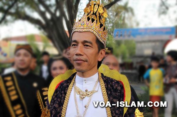 Singgung Baju Koko dan Peci, Jokowi Dituding Hina Orang Betawi