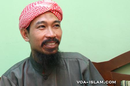 Bebas Penjara, Murhali Barda Pimpin FPI Bekasi & Apel Siaga Pembubaran Ahmadiyah