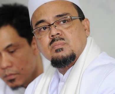 FPI Akan Perkarakan Perusahaan yang Paksa Karyawan Berbusana Natal