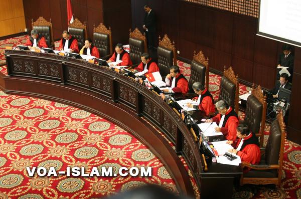 Tinjau Kembali Putusan MK:  Hukum Allah Lebih Tinggi dari MK 