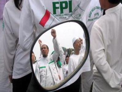 FPI Tuntut Pasangan Selingkuh 'KD-Raul' Dijerat UU Pornografi