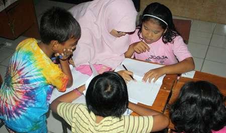 Yatim Mandiri Buka Pendaftaran Relawan Guru untuk Anak Yatim