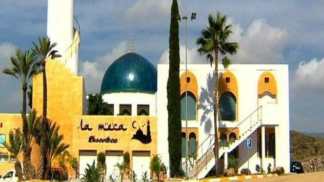 Biadab!! Spanyol Dirikan Diskotek 'La Meca' Mirip Masjid