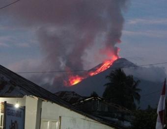 152 Relawan PMI Siaga Respon 6 Gunung Berapi di Indonesia   