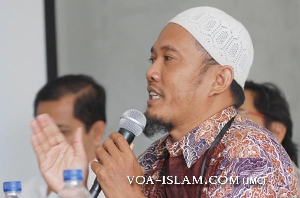 Son Hadi: Kebiasaan Buruk Ansyaad Mbai Tebar Fitnah dan Isu