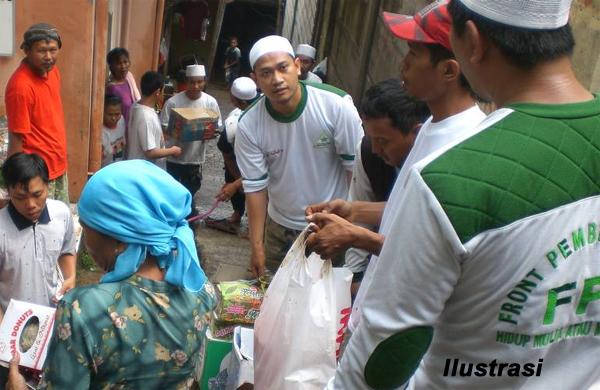 DPW FPI Bireun Berikan Bantuan untuk Pengungsi Rohingya