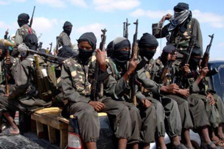 Al-Shabaab Serang Basis-basis TFG dan AMISOM di Mogadishu, 11 Tentara Tewas